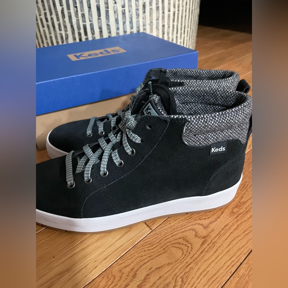Keds Black Women’s Tahoe Suede Boots - Picture 8 of 14